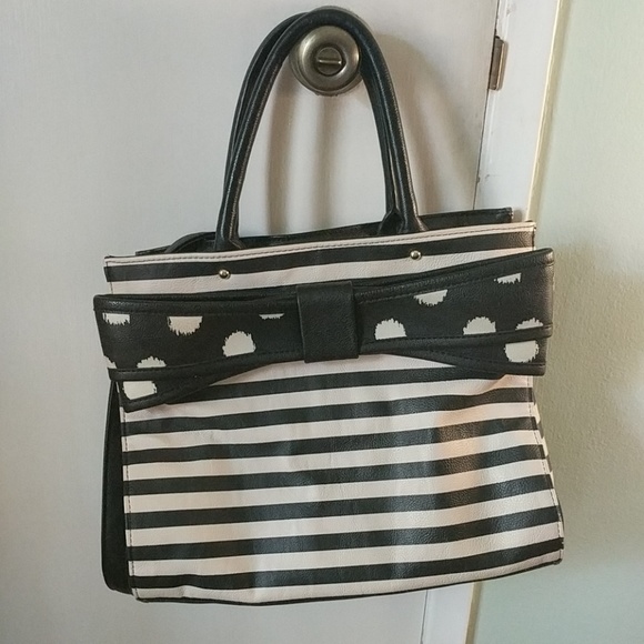 Betsey Johnson Handbags - Betsy Johnson purse